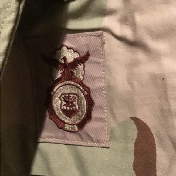 Field Jacket US Military Issue Three Tone Desert Camouflage - Picture 3 of 16